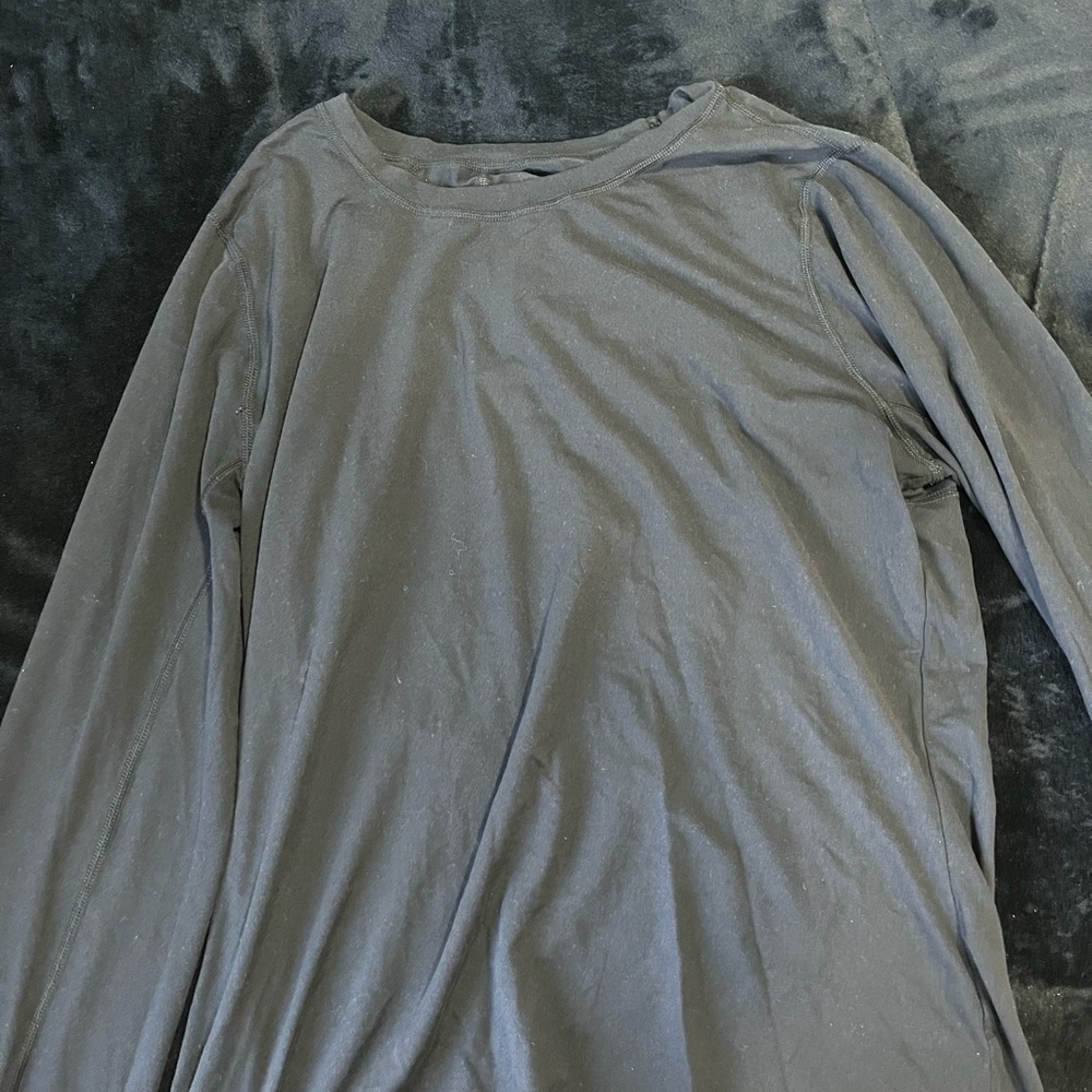 Longs sleeve shirt with thumb holes
